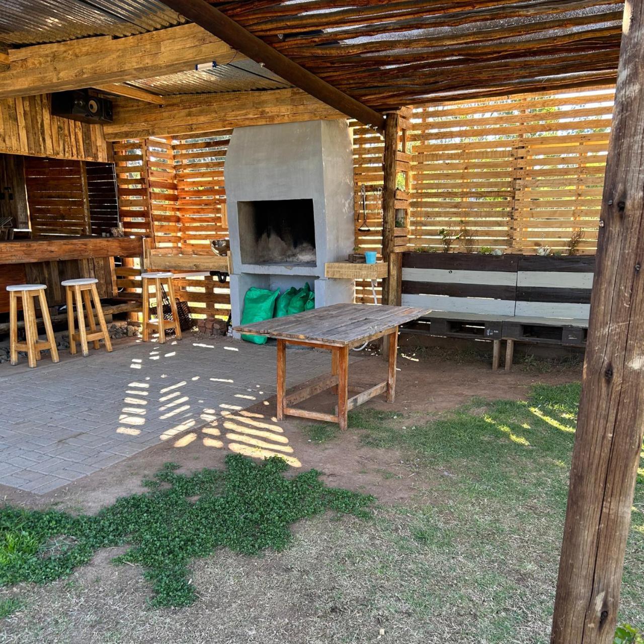 Little Farms Hotel Colesberg Bagian luar foto